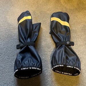 Polarn O. Pyret lined mittens for 2-4 years